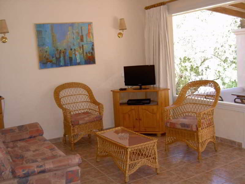 Can Vistabella