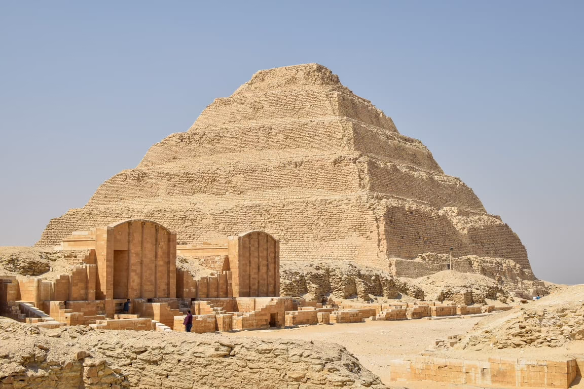 El Cairo | Tour de día completo con NMEC y Sakkara